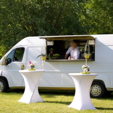Catering-Partyverhuur Glamour Foodtruck Catering-Partyverhuur Glamour Foodtruck