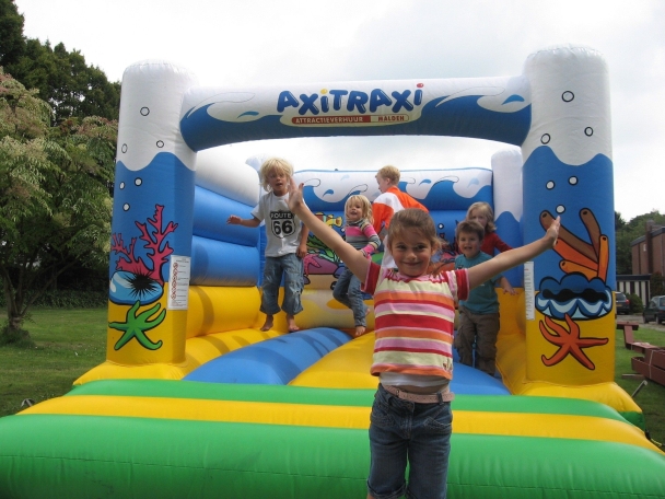 Axitraxi Fun - Games - Events attracties, partyverhuur en ballondecoratie