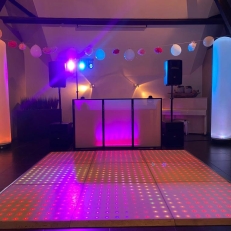 bruiloft-muziek Licht en Geluid Zeeland bruiloftmuziek, partyverhuur, sfeermakers en decoratie