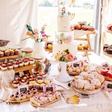 bruidstaart Marianne’s keuken bruidstaarten, cupcakes en sweet tables